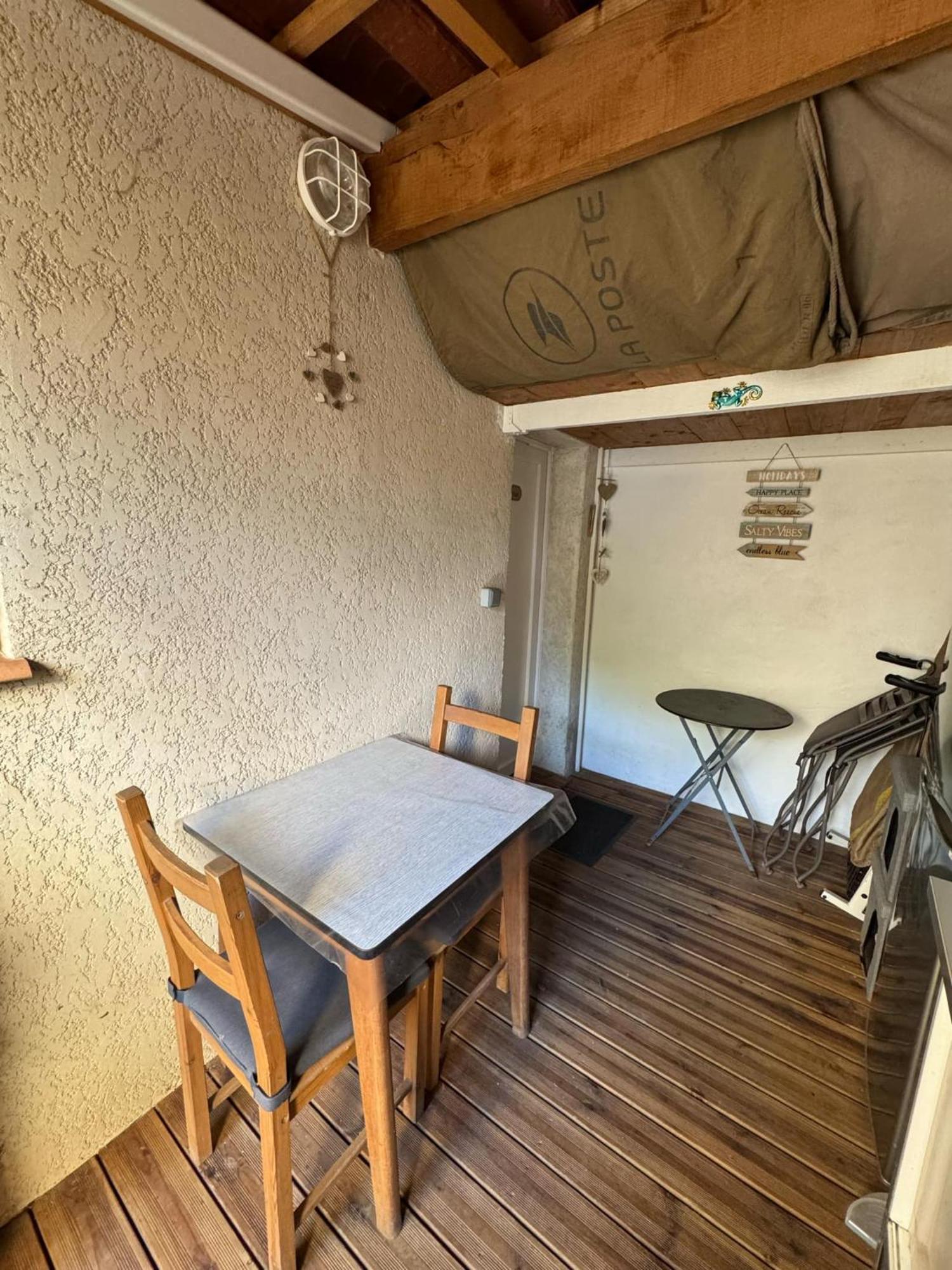 Ferienwohnung Chez Christian Et Valerie Rocbaron Exterior foto